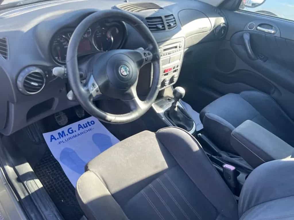Alfa Romeo 147 1.9 JTD 120 CV 88 KW 08/2008-photo-8
