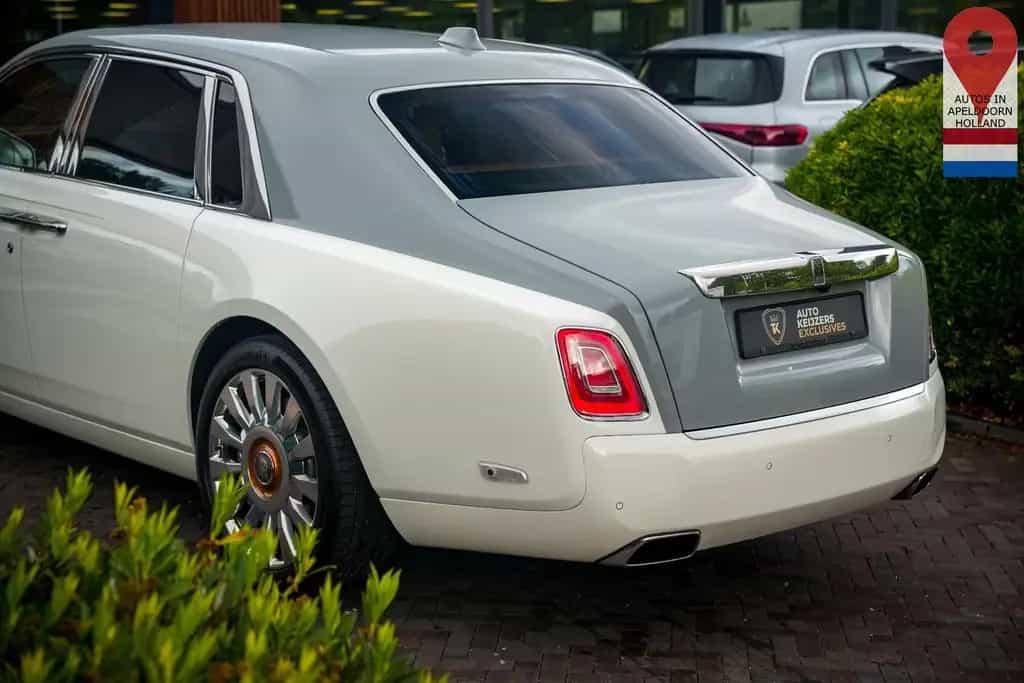 Rolls-Royce Phantom 6.7 V12 Starlight Headliner Rear Theatre 05/2020-photo-15