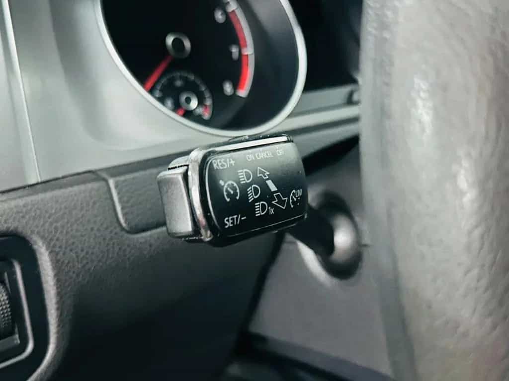 Volkswagen Golf 7 1.2 TSI Trendline BMT BT*Navi*SHZ*TÜV neu 07/2015-photo-19
