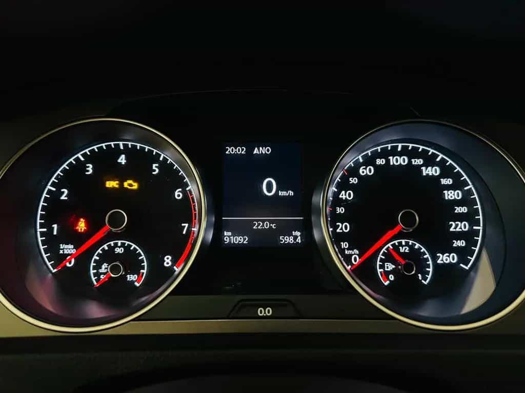 Volkswagen Golf 7 1.2 TSI Trendline BMT BT*Navi*SHZ*TÜV neu 07/2015-photo-21