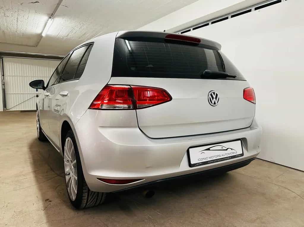 Volkswagen Golf 7 1.2 TSI Trendline BMT BT*Navi*SHZ*TÜV neu 07/2015-photo-3