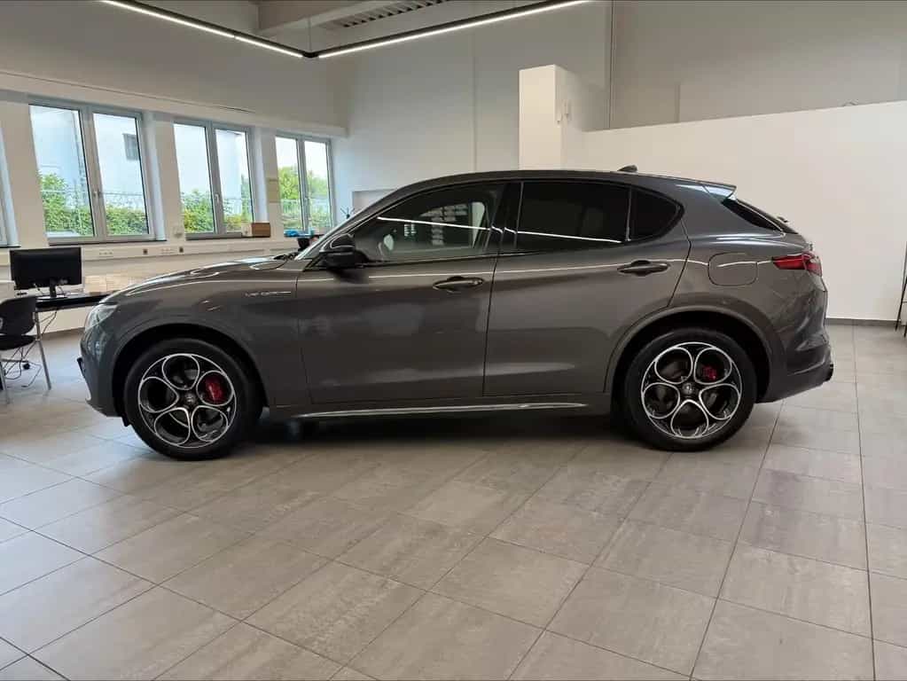 Alfa Romeo Stelvio Veloce Q4*LEDER*BI-XENON*SCHECKHEFT*AHK* 07/2022-photo-1