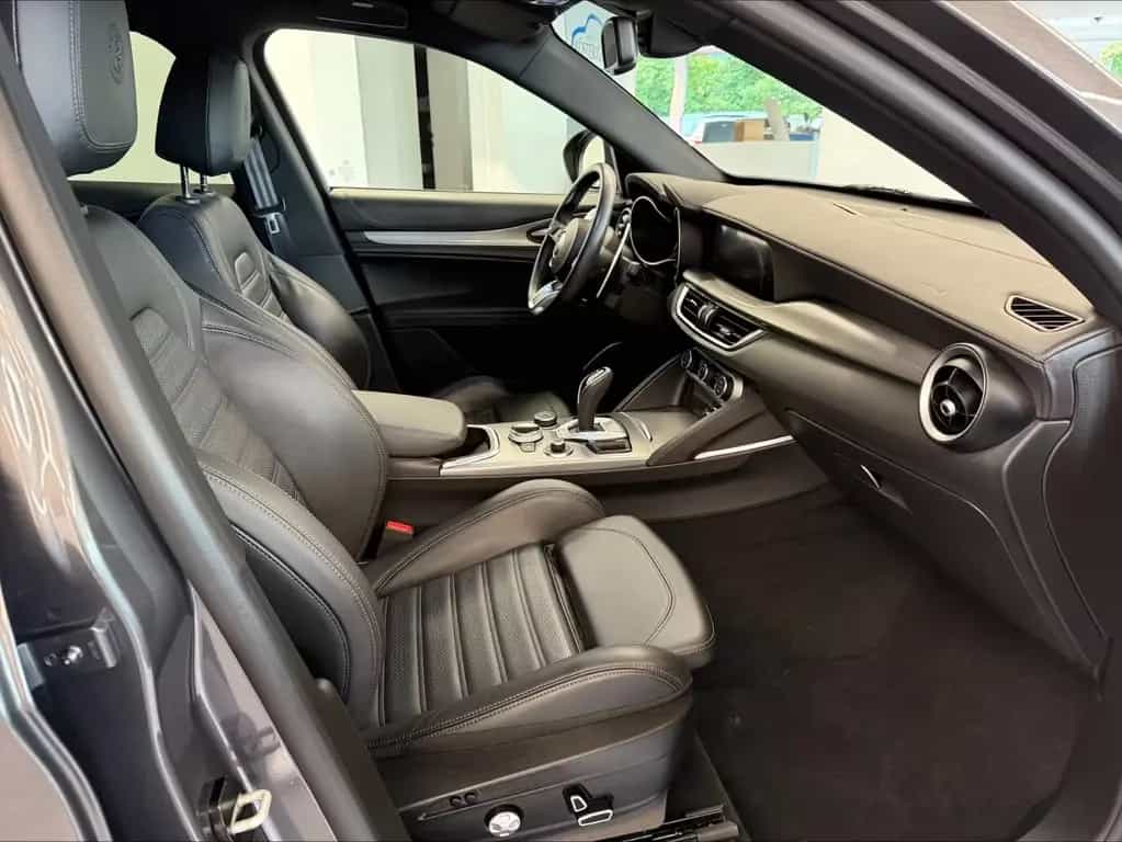 Alfa Romeo Stelvio Veloce Q4*LEDER*BI-XENON*SCHECKHEFT*AHK* 07/2022-photo-15