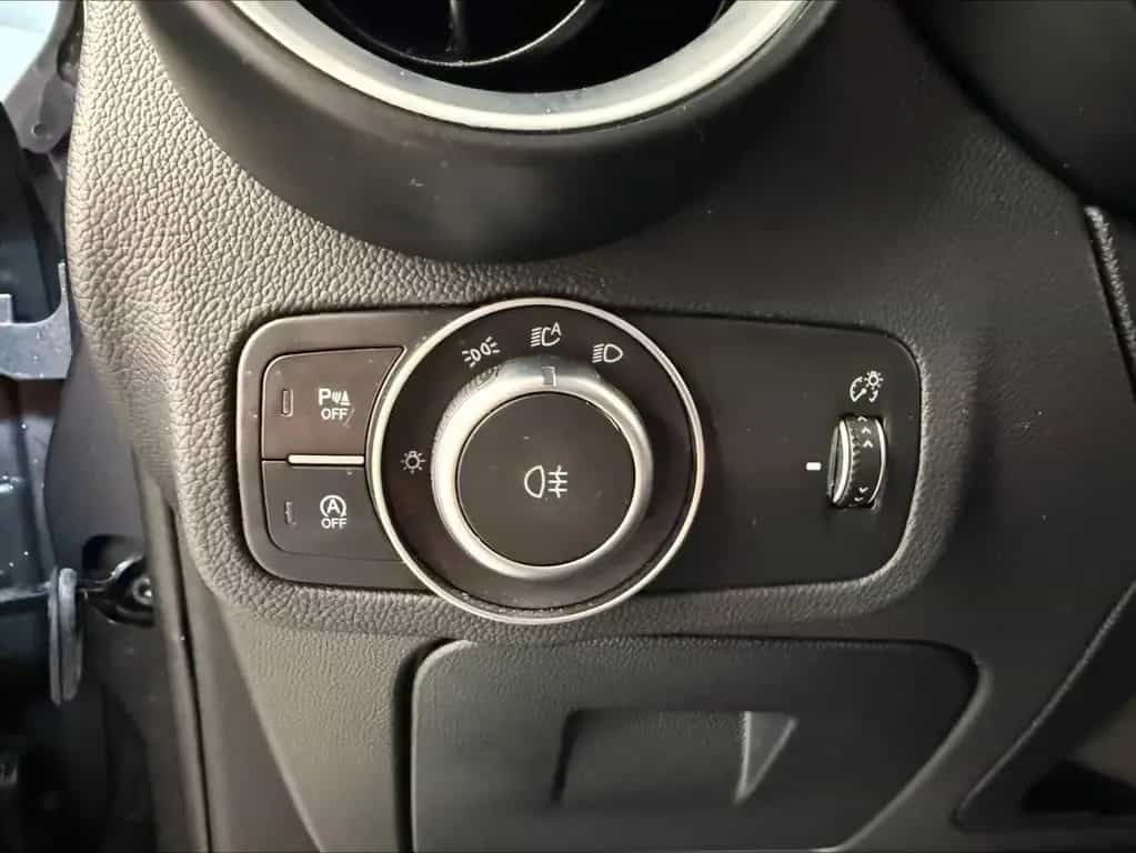 Alfa Romeo Stelvio Veloce Q4*LEDER*BI-XENON*SCHECKHEFT*AHK* 07/2022-photo-22
