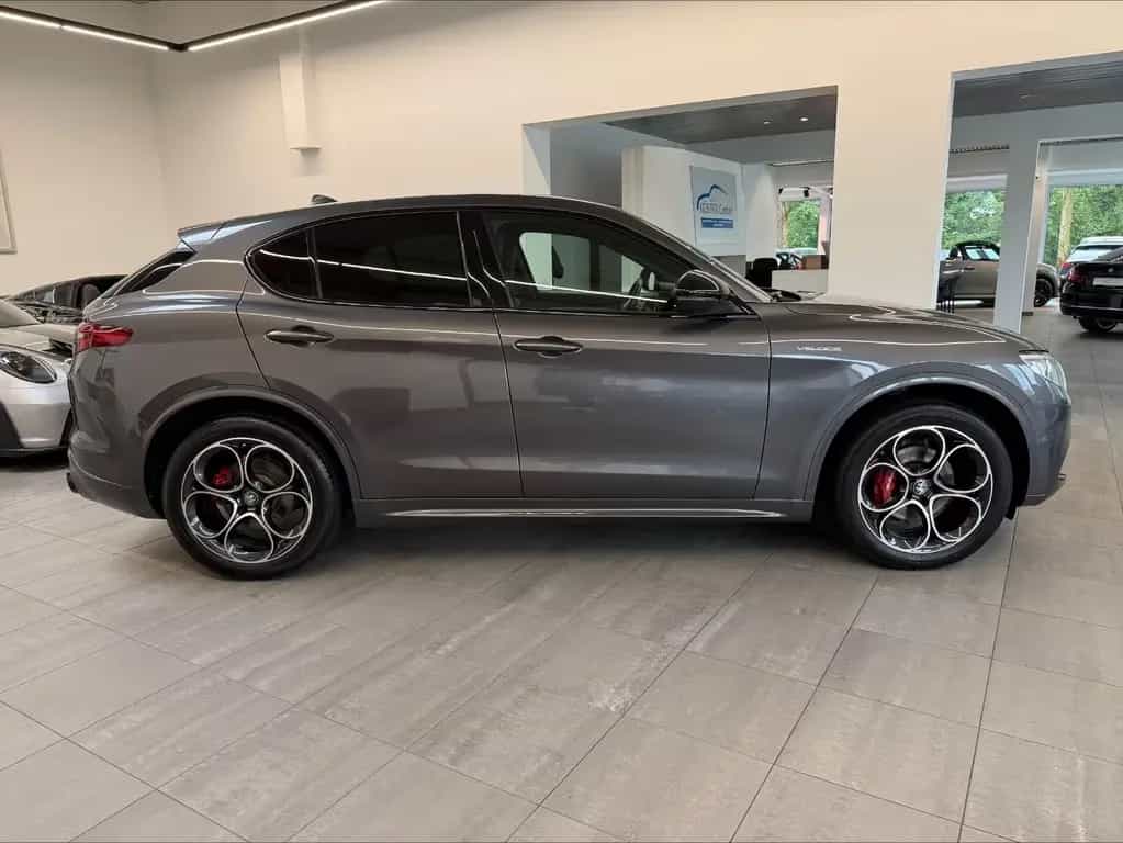 Alfa Romeo Stelvio Veloce Q4*LEDER*BI-XENON*SCHECKHEFT*AHK* 07/2022-photo-5
