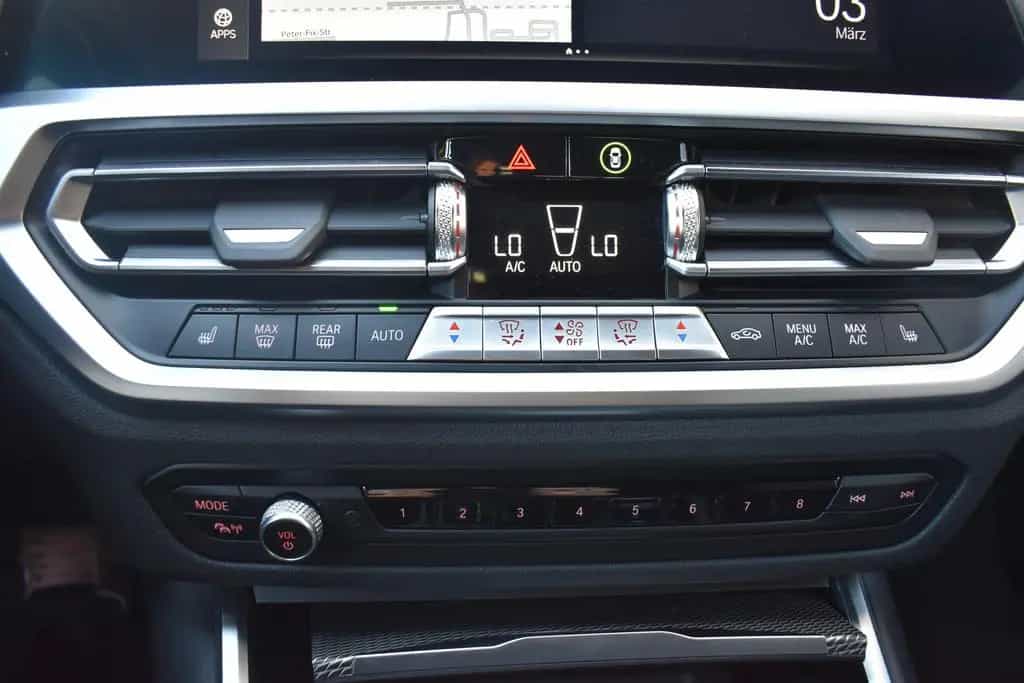 BMW 320 d Touring M Sport HiFi DAB LED WLAN Tempomat 07/2022-photo-16