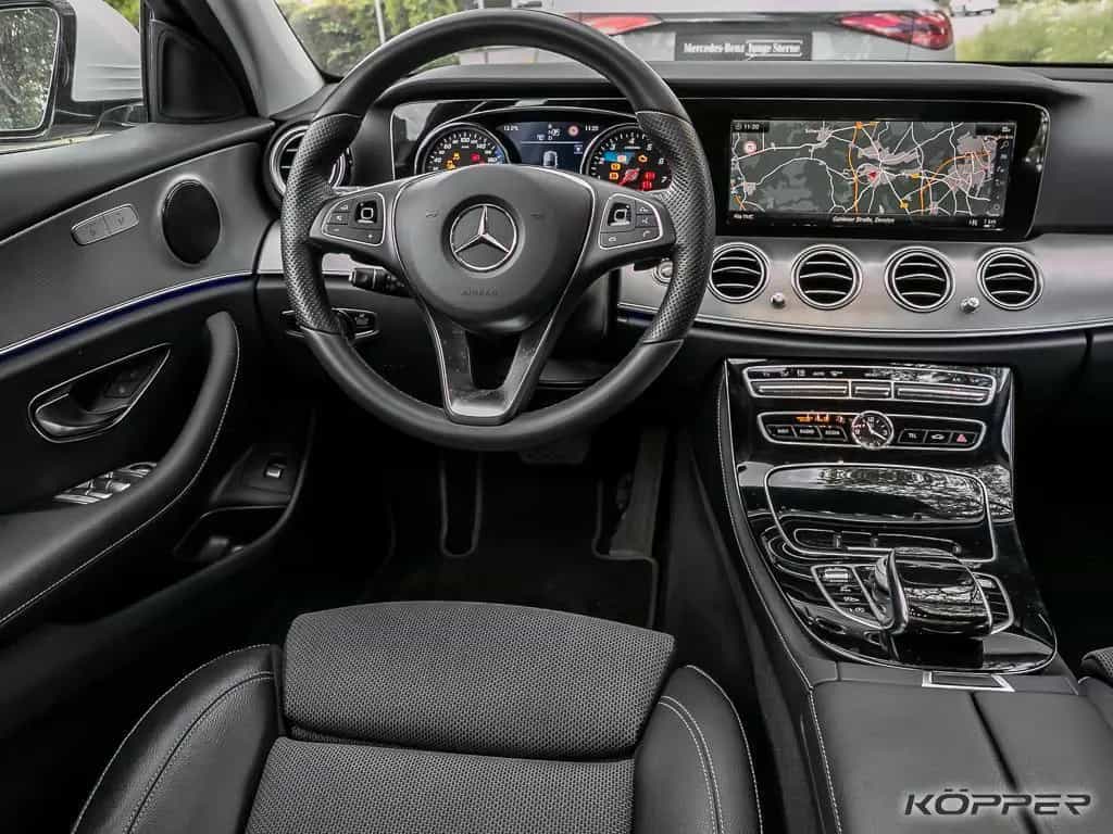 Mercedes-Benz E 250 Avantgarde Automatik Navi Schiebed. Kamera 10/2017-photo-3