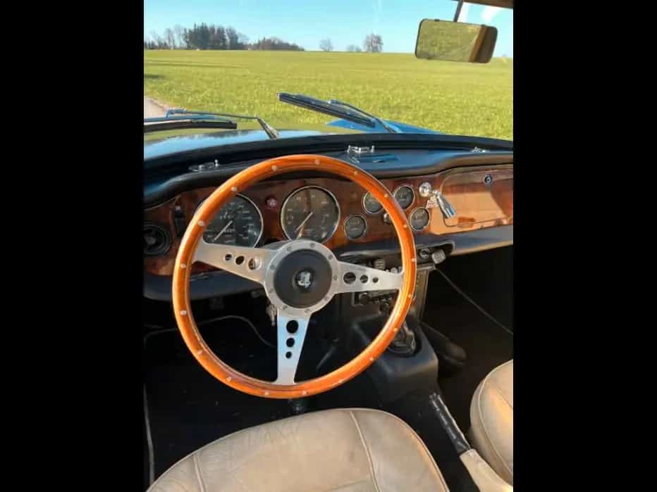 Triumph TR6 Top-Zustand, schöne Farbkombi 06/1975-photo-5