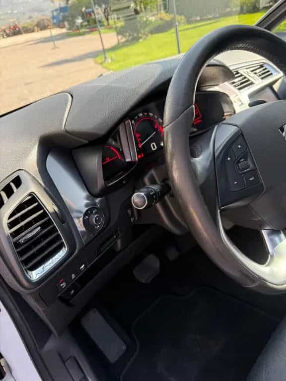 DS Automobiles DS5 Ds DS5 5 1.6 e-HDi 110 full full optional 03/2012-photo-13