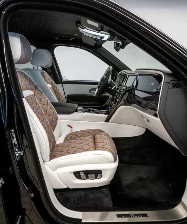 Rolls-Royce Cullinan II Black Badge 2026°Bespoke°Shoot. Star null-photo-16