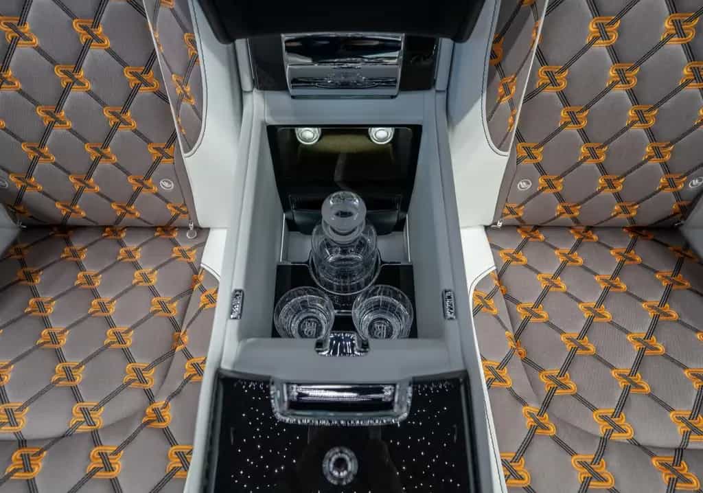Rolls-Royce Cullinan II Black Badge 2026°Bespoke°Shoot. Star null-photo-18