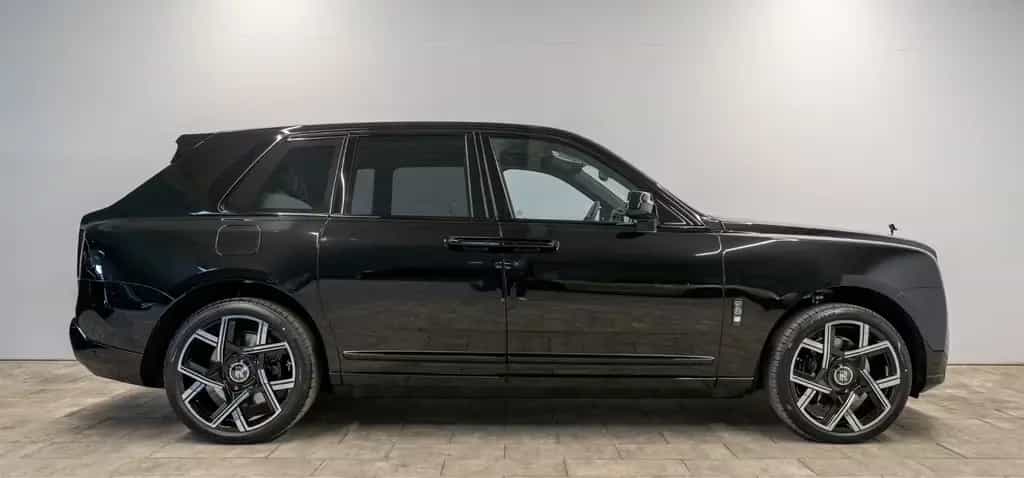Rolls-Royce Cullinan II Black Badge 2026°Bespoke°Shoot. Star null-photo-3