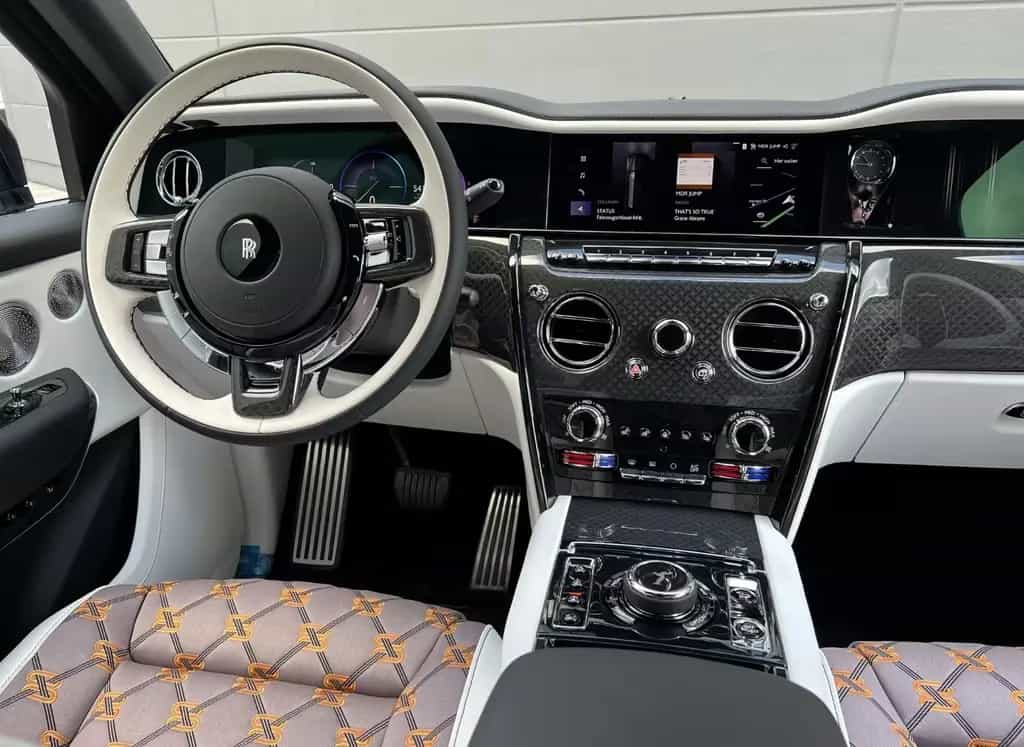 Rolls-Royce Cullinan II Black Badge 2026°Bespoke°Shoot. Star null-photo-6