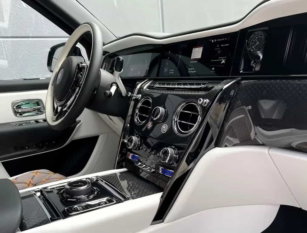 Rolls-Royce Cullinan II Black Badge 2026°Bespoke°Shoot. Star null-photo-8