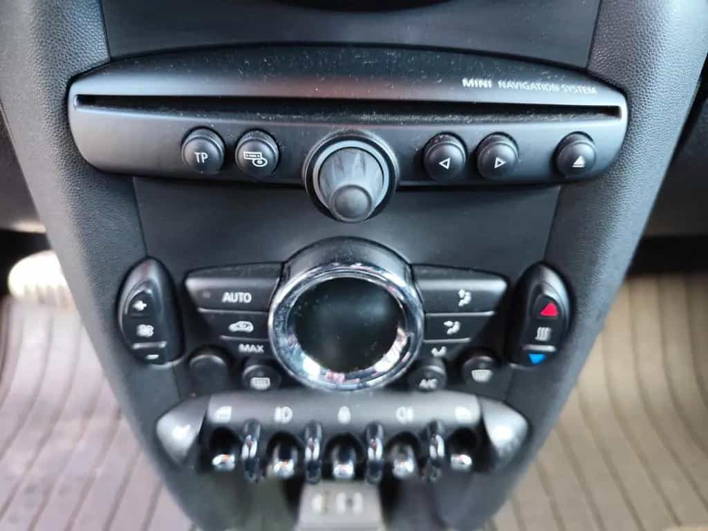 MINI Cooper S Aut/F1*BI-XEN*NAVI*LEDER*KETTE NEU*2HD 07/2014-photo-12