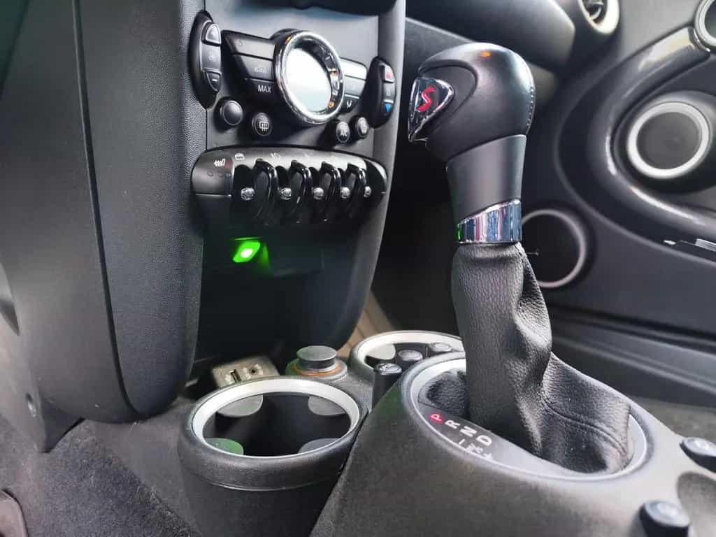 MINI Cooper S Aut/F1*BI-XEN*NAVI*LEDER*KETTE NEU*2HD 07/2014-photo-13