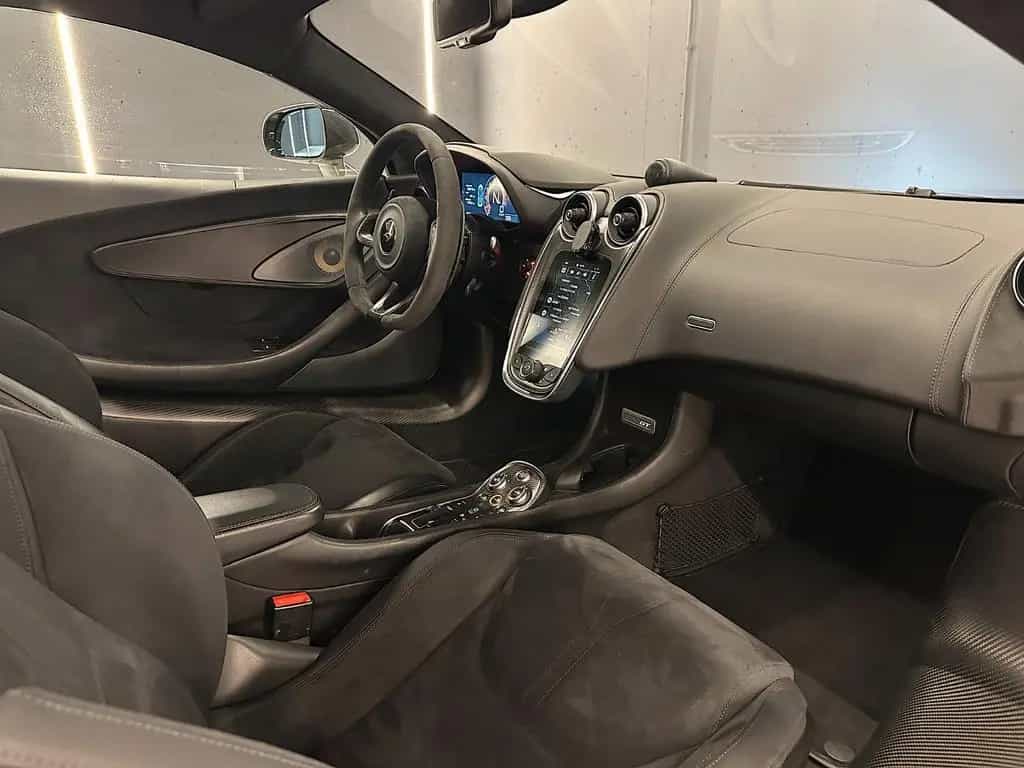 McLaren 570GT 01/2018-photo-13