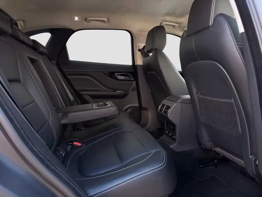 Jaguar F-Pace 25t Aut. AWD R-Sport KAM.|Meridian|Leder 10/2020-photo-17