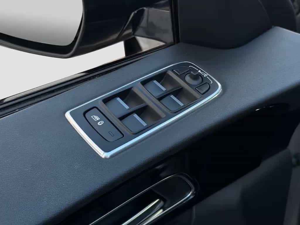 Jaguar F-Pace 25t Aut. AWD R-Sport KAM.|Meridian|Leder 10/2020-photo-21