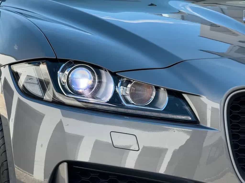 Jaguar F-Pace 25t Aut. AWD R-Sport KAM.|Meridian|Leder 10/2020-photo-23
