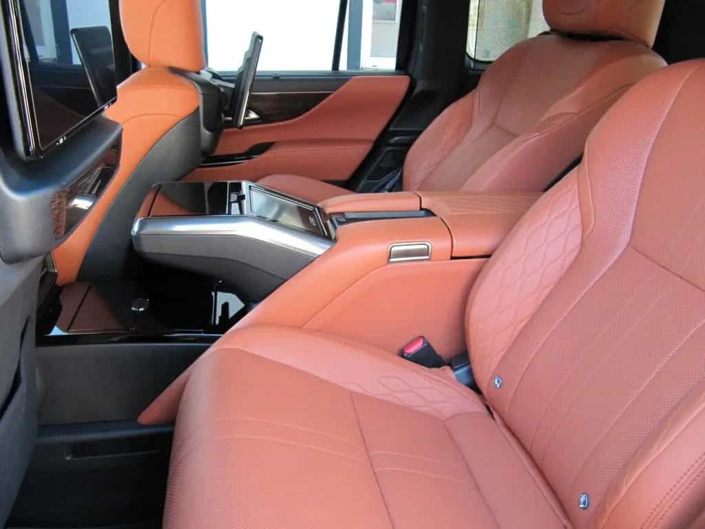 Lexus LX 600 SUPERIOR VIP+STOCK BERLIN SOFORT+FULL OPT 08/2023-photo-10
