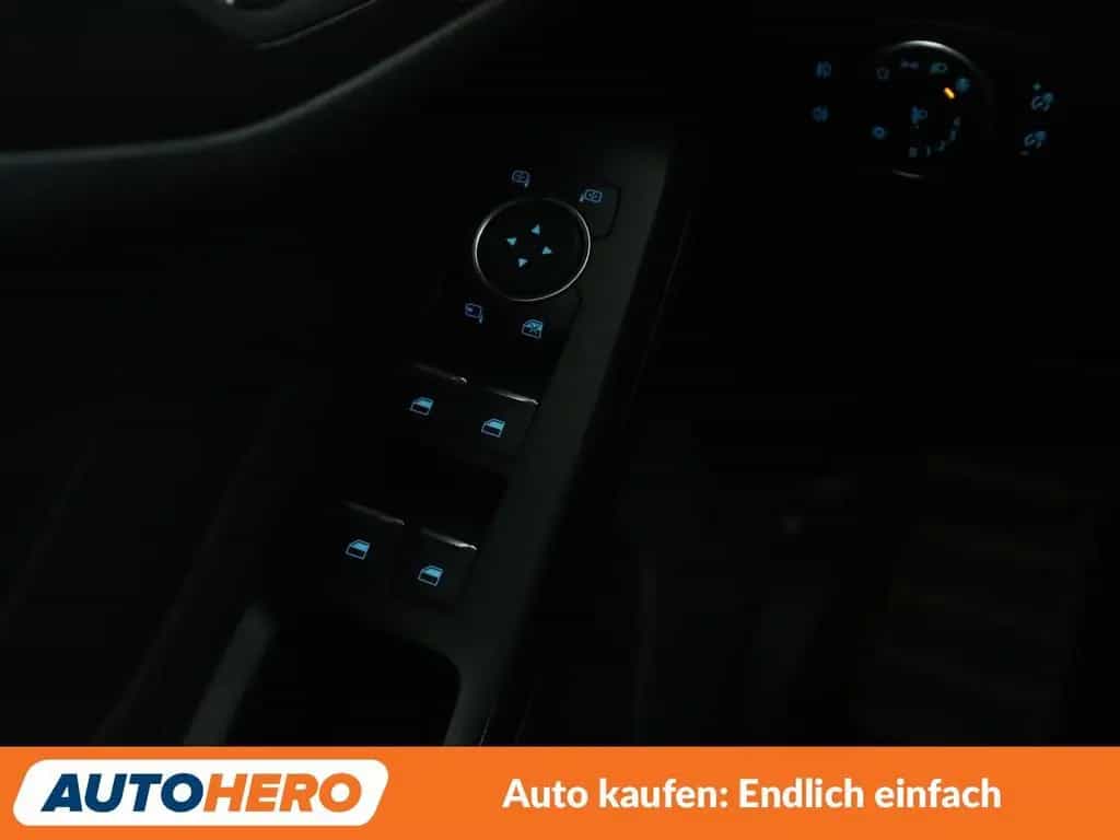Ford Focus 1.0 EcoBoost Mild-Hybrid ST-Line*NAVI*AHK* 07/2020-photo-25