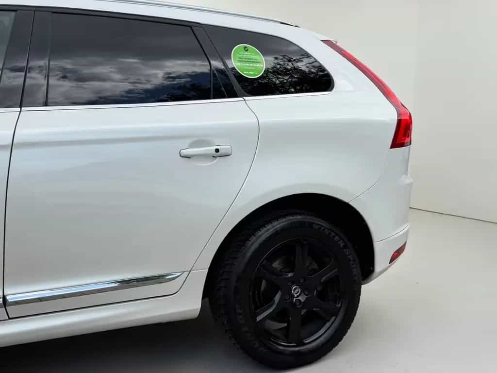 Volvo XC60 T5 AWD Summum*PANO*LEDER*LED*KAMERA*AHK*PDC 07/2016-photo-10