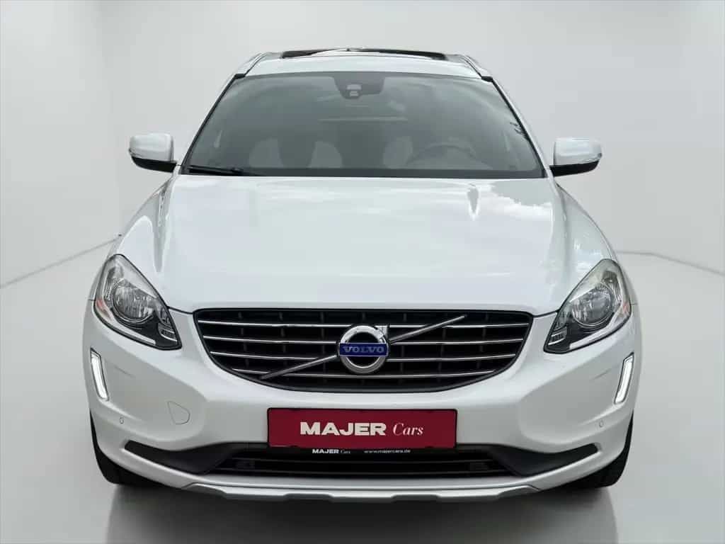 Volvo XC60 T5 AWD Summum*PANO*LEDER*LED*KAMERA*AHK*PDC 07/2016-photo-2