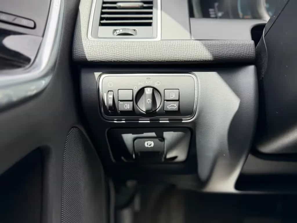 Volvo XC60 T5 AWD Summum*PANO*LEDER*LED*KAMERA*AHK*PDC 07/2016-photo-21