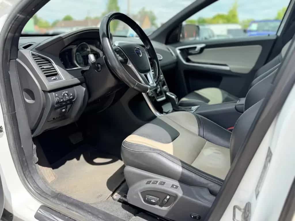 Volvo XC60 T5 AWD Summum*PANO*LEDER*LED*KAMERA*AHK*PDC 07/2016-photo-24