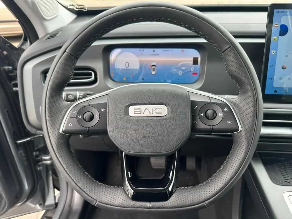 BAIC BJ30 4WD HEV AUTOM/PANO/LED/360°/KA null-photo-11