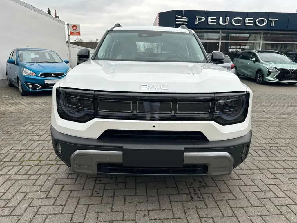BAIC BJ30 4WD HEV AUTOM/PANO/LED/360°/KA null-photo-1