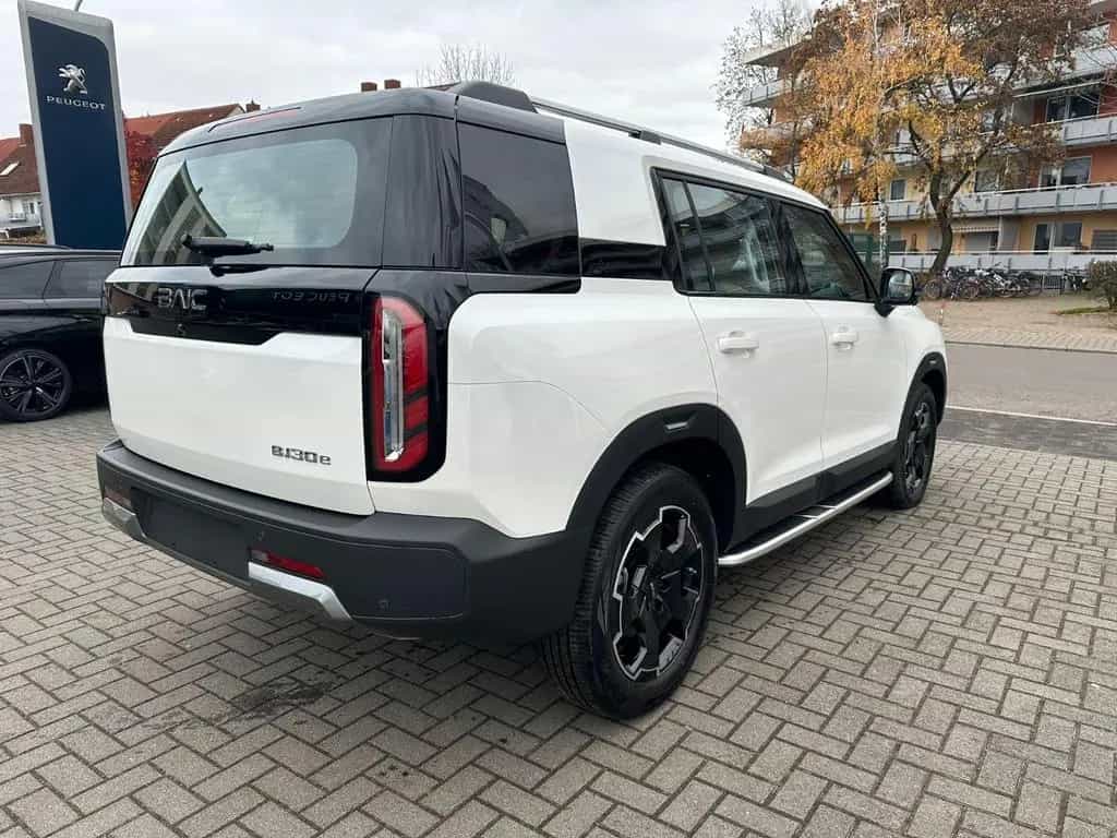 BAIC BJ30 4WD HEV AUTOM/PANO/LED/360°/KA null-photo-4