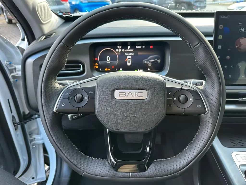 BAIC BJ30 4WD HEV AUTOM/PANO/LED/360°/KA null-photo-9