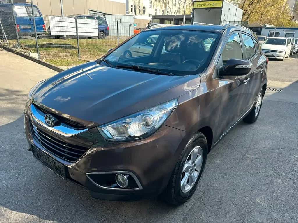 Hyundai ix35 2.0 Style 2WD*Aut*Leder*Navi*R-Cam*AHK*Top* 01/2013-photo-0