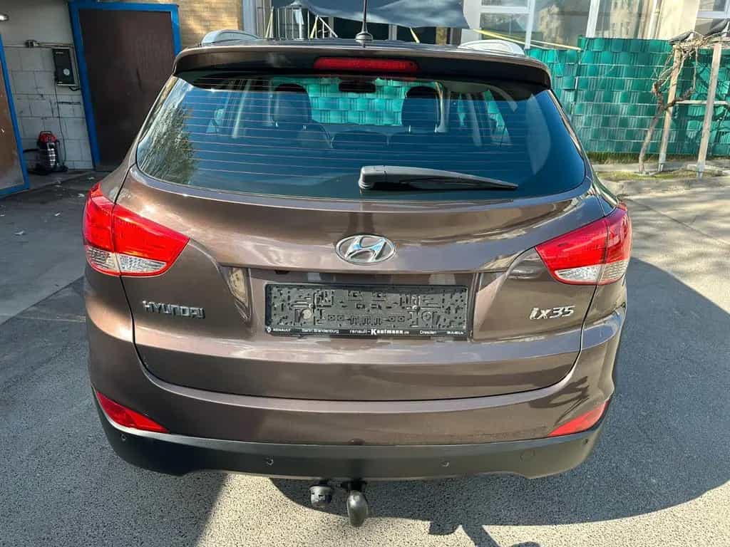 Hyundai ix35 2.0 Style 2WD*Aut*Leder*Navi*R-Cam*AHK*Top* 01/2013-photo-5