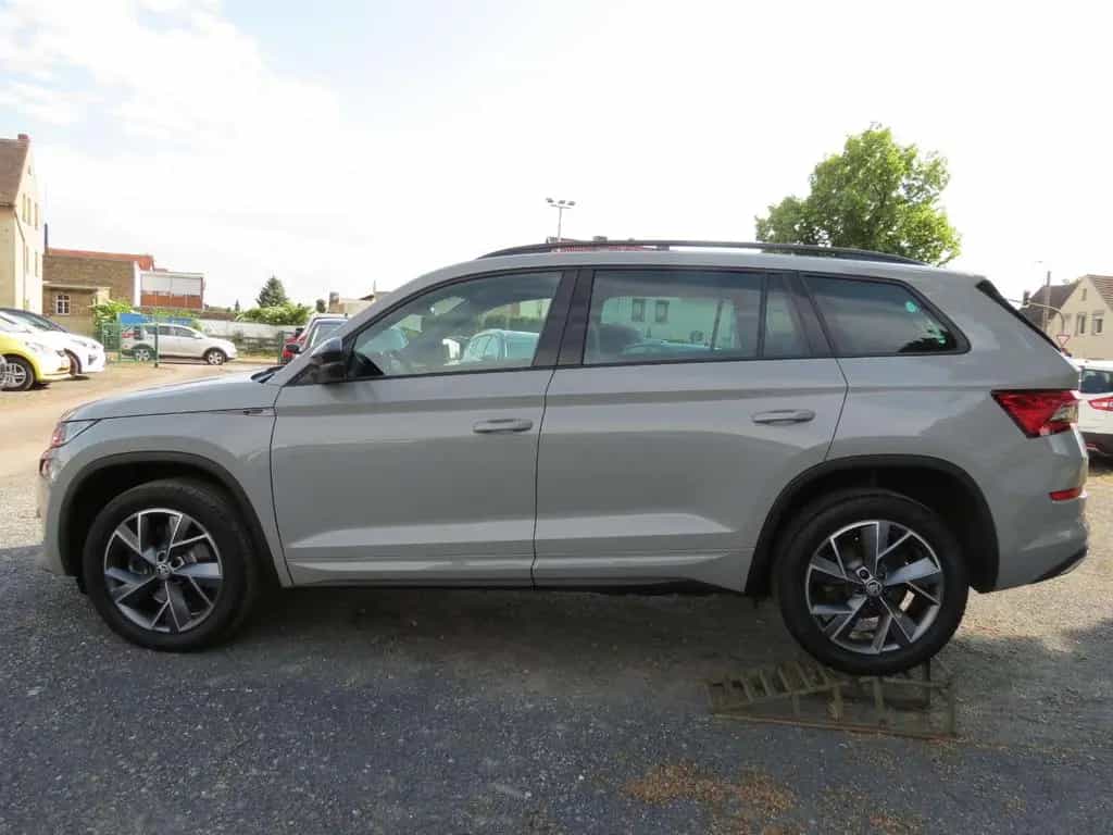 Skoda Kodiaq Sportline 4x4 Aut.   SR+WR  Voll   Erst 6 11/2019-photo-3