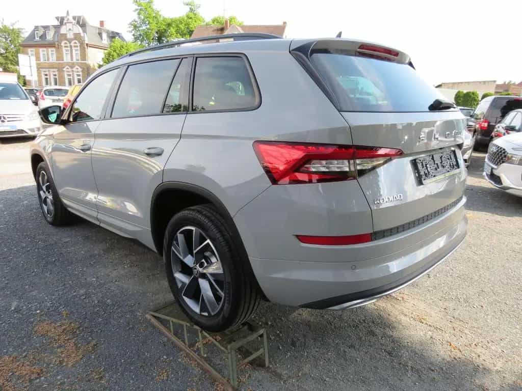 Skoda Kodiaq Sportline 4x4 Aut.   SR+WR  Voll   Erst 6 11/2019-photo-4