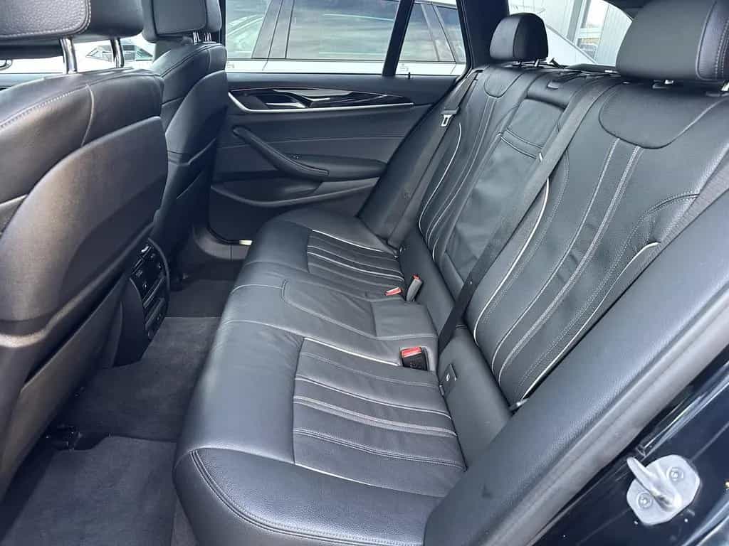 BMW 530 d Touring xDrive M-Sport NAV+LASER+AHK+PANORA 02/2022-photo-11