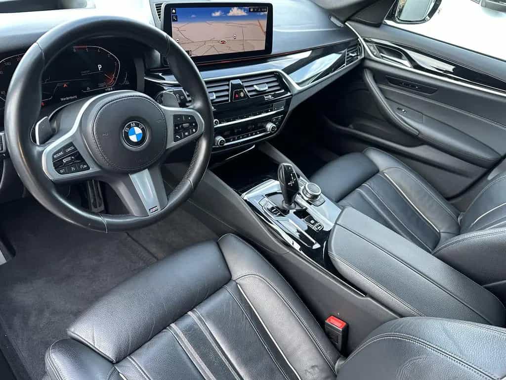 BMW 530 d Touring xDrive M-Sport NAV+LASER+AHK+PANORA 02/2022-photo-8