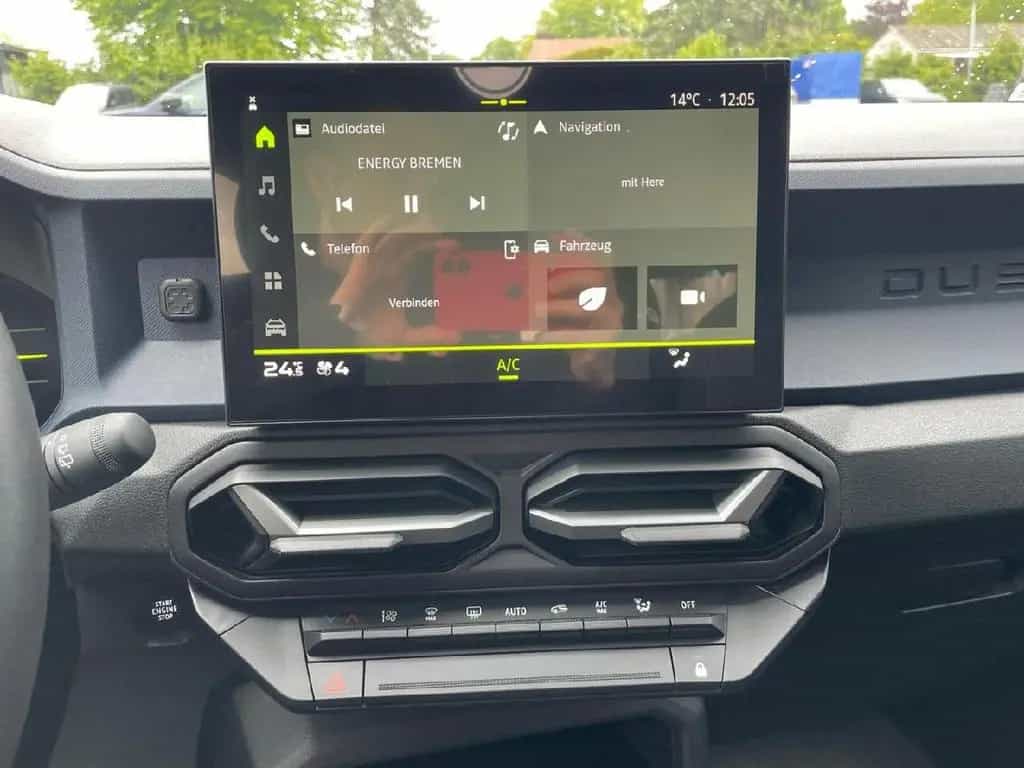 Dacia Duster III TCe 130 Journey *AHK*City-Paket 03/2025-photo-12