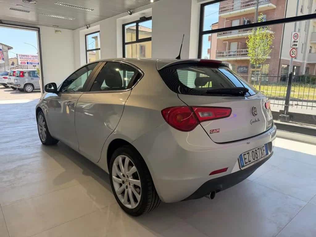 Alfa Romeo Giulietta 1.6 JTDm-2 105 CV Exclusive 05/2015-photo-4