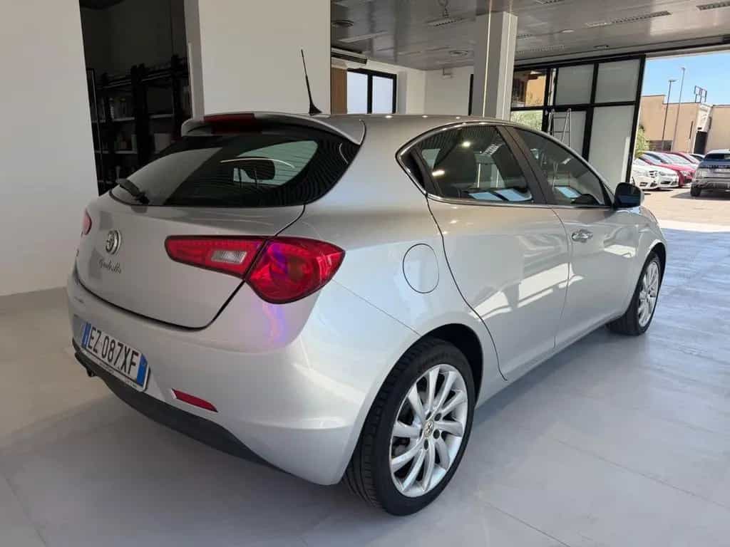 Alfa Romeo Giulietta 1.6 JTDm-2 105 CV Exclusive 05/2015-photo-6