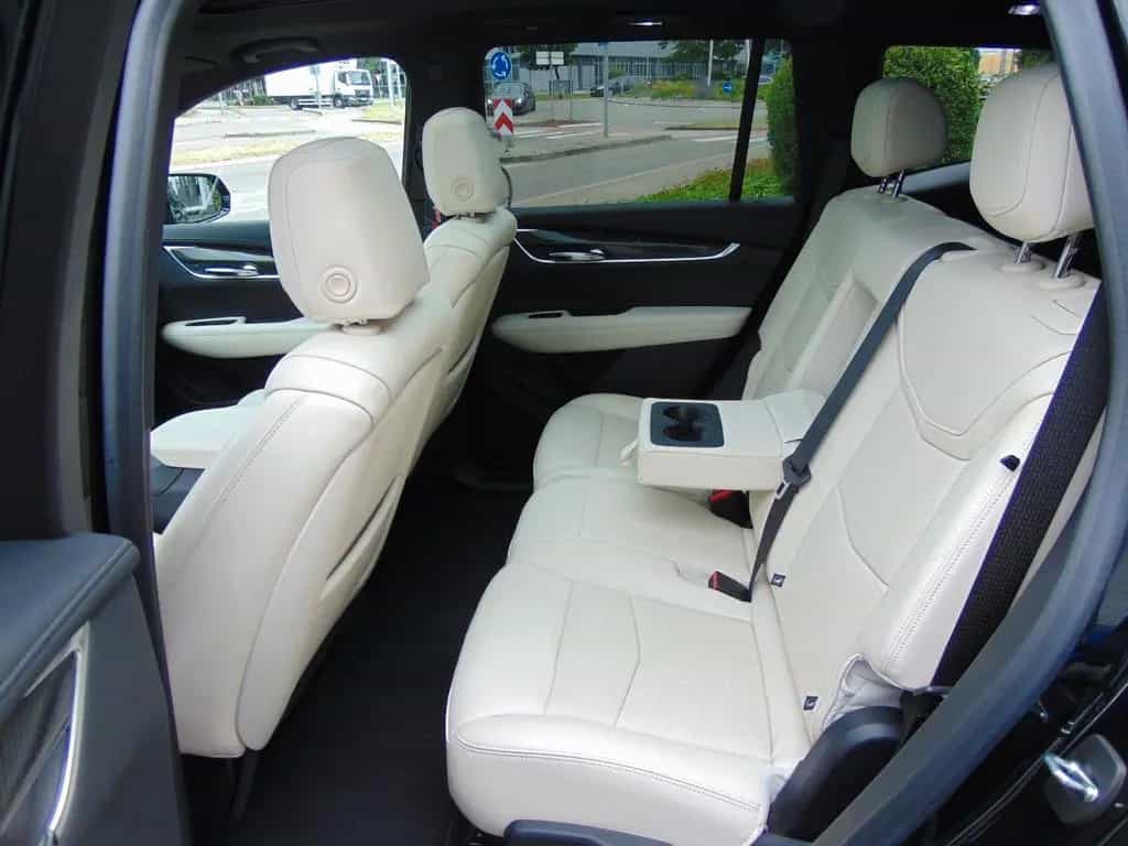Cadillac XT6 Sport 3,6 V6 Black Edition AHK Panoramadach 08/2023-photo-10