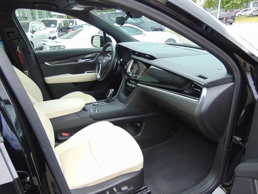 Cadillac XT6 Sport 3,6 V6 Black Edition AHK Panoramadach 08/2023-photo-11