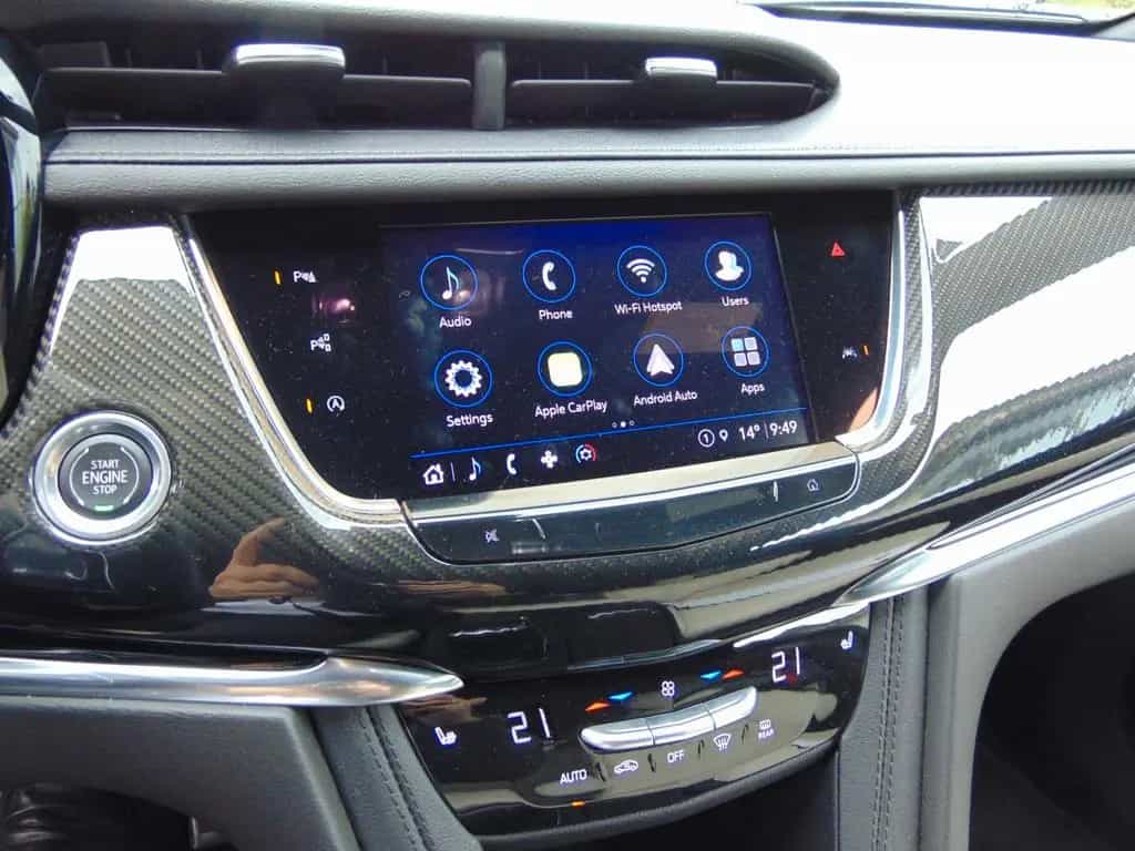 Cadillac XT6 Sport 3,6 V6 Black Edition AHK Panoramadach 08/2023-photo-12