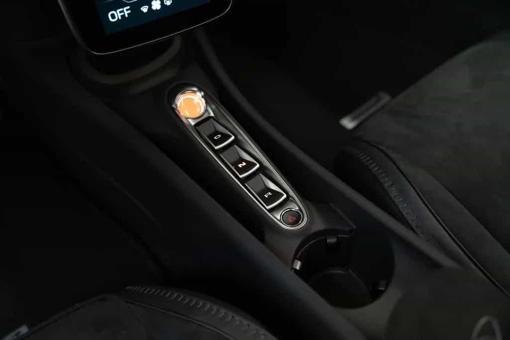 McLaren Artura Performance I Lift I MSO Paint null-photo-12