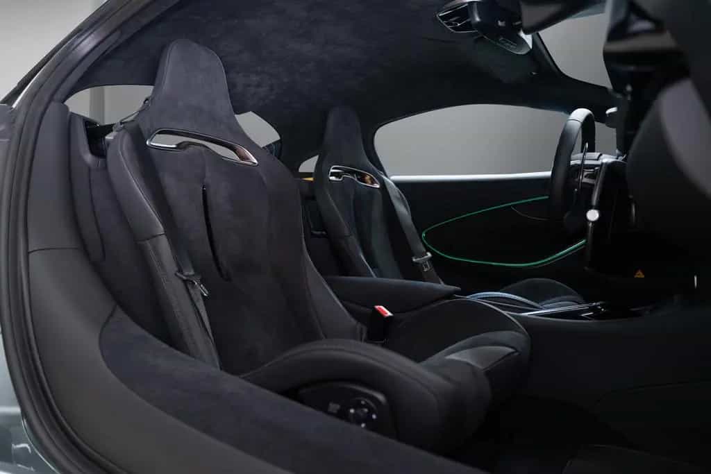 McLaren Artura Elite Paint I Lift I Black Pack null-photo-11