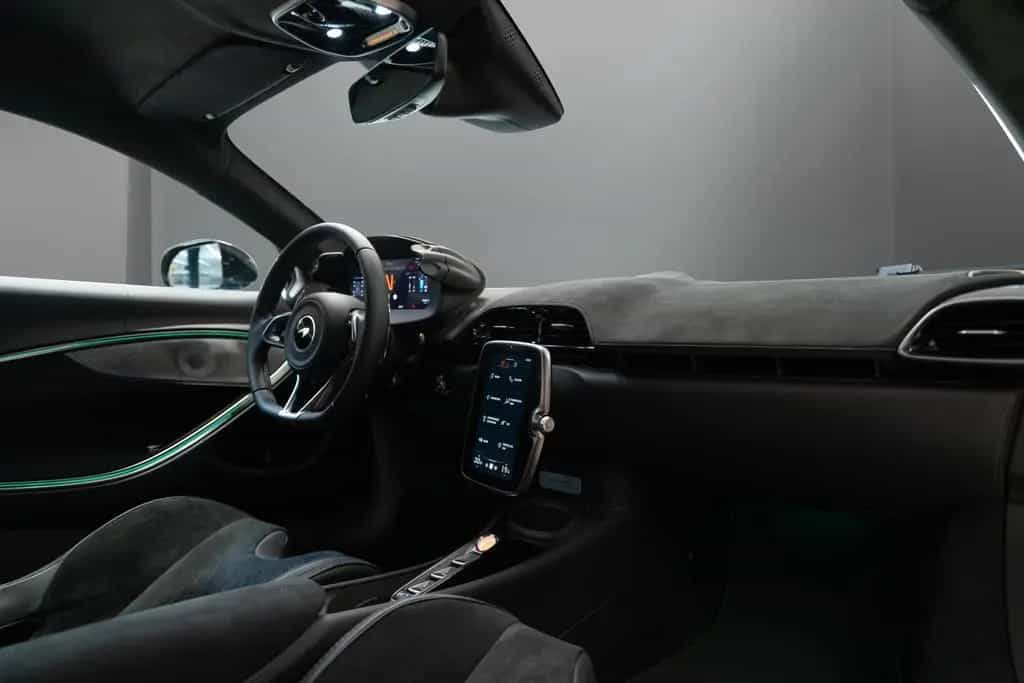 McLaren Artura Elite Paint I Lift I Black Pack null-photo-12