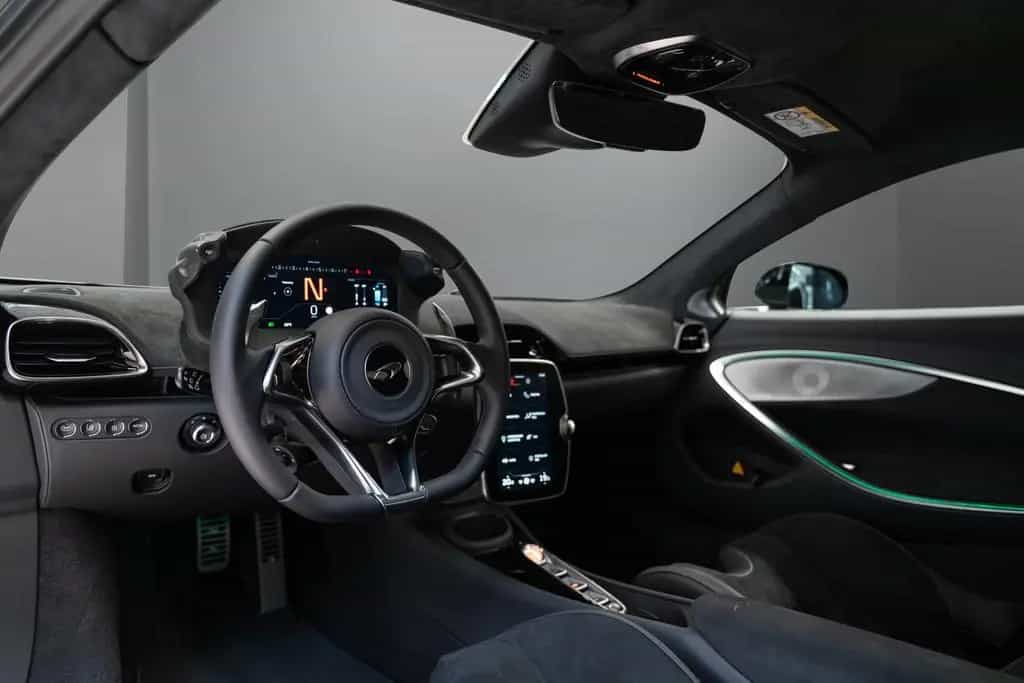 McLaren Artura Elite Paint I Lift I Black Pack null-photo-13